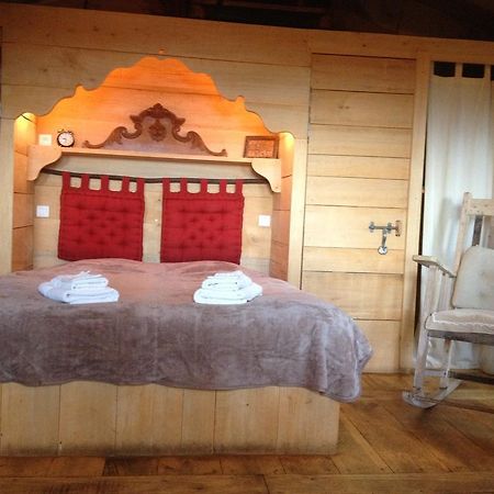 Les Cabanes Du Tertre Urval Екстер'єр фото