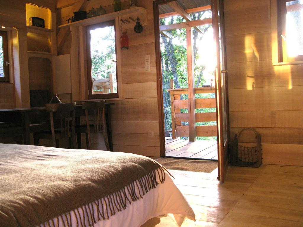 Les Cabanes Du Tertre Urval Екстер'єр фото