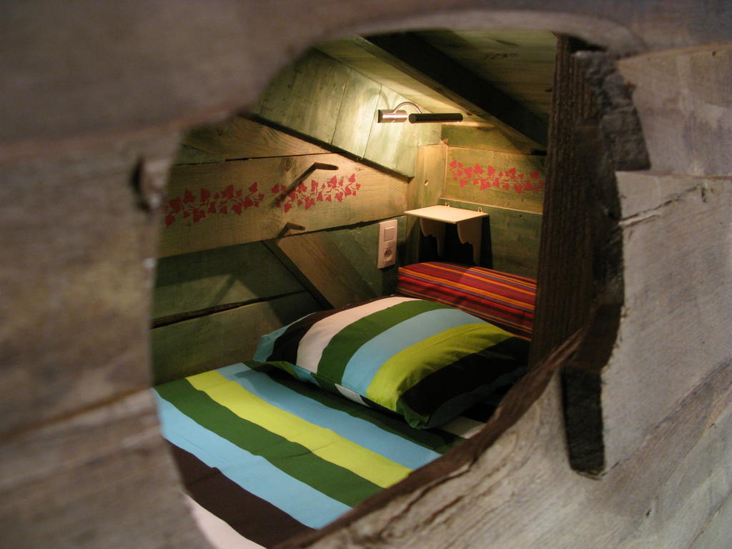 Les Cabanes Du Tertre Urval Номер фото
